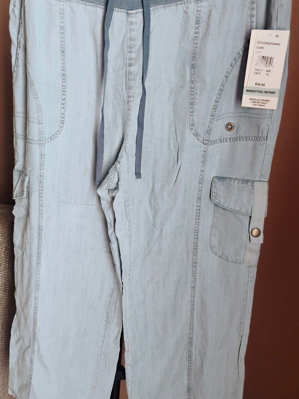 Light Blue XL Women's Pull On Cargo Capris With Elastic Waistband